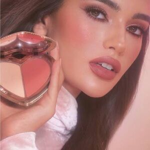 Charlotte Tilbury beauty, soulmate’s face palette pillow talk Flawless 🍑 Peach